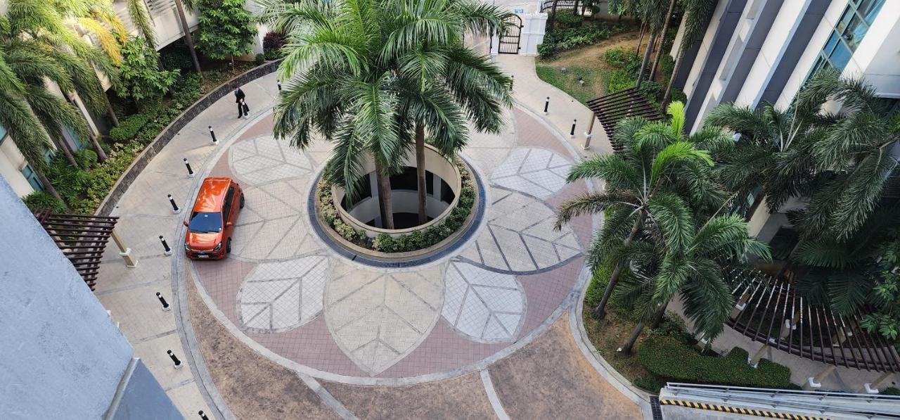 Palm Tree Villas Пасай Екстериор снимка